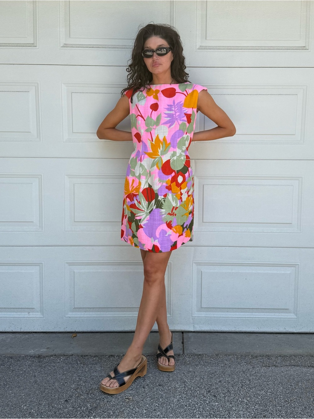 Vintage Designer 60s Pink Floral Dress Sheath Cap-Sleeve Coarse Weave Linen